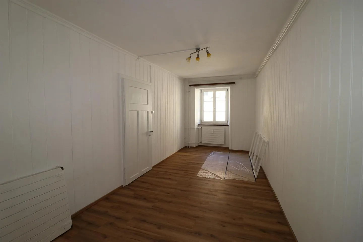 Large apartment in the old town with new kitchen and bathroom - Photo 5 of 19