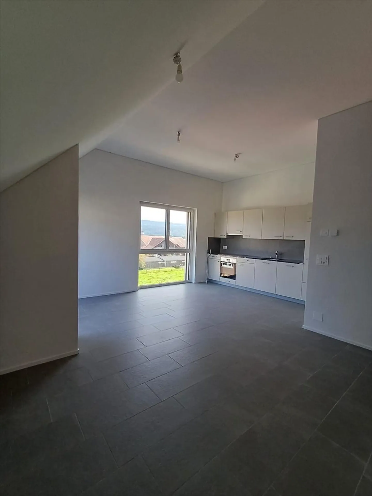 Neue 2-Zimmer-Wohnungen von etwa 51 und 58 m², einschließlich im obersten Stockwerk - Foto 3 von 4