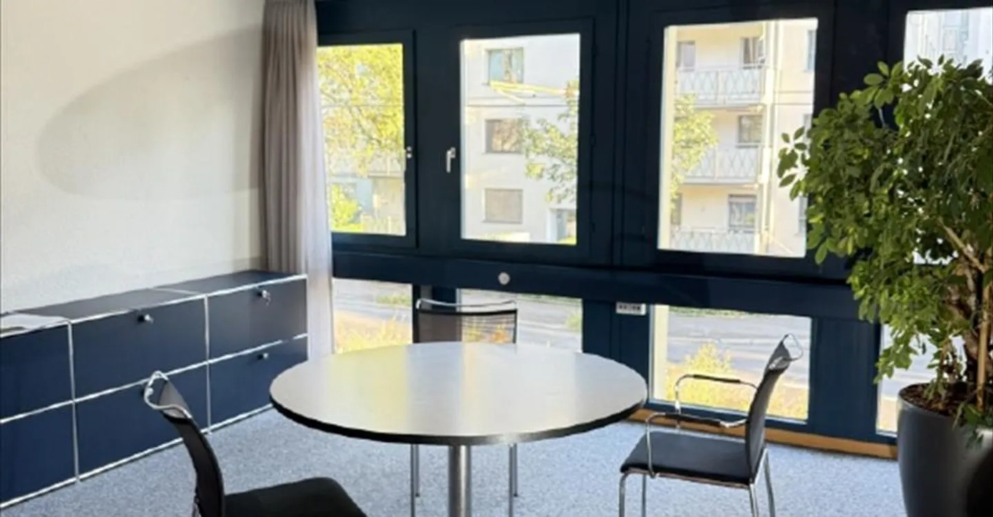 Bürofläche in Luzern mit Parkplätzen - Foto 2 von 9