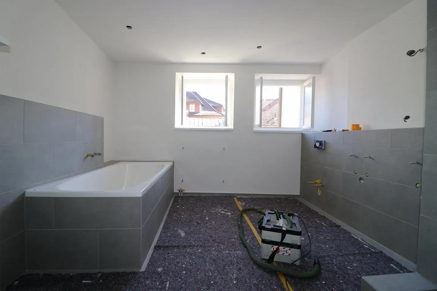 Large apartment in the old town with new kitchen and bathroom - Photo 9 of 19