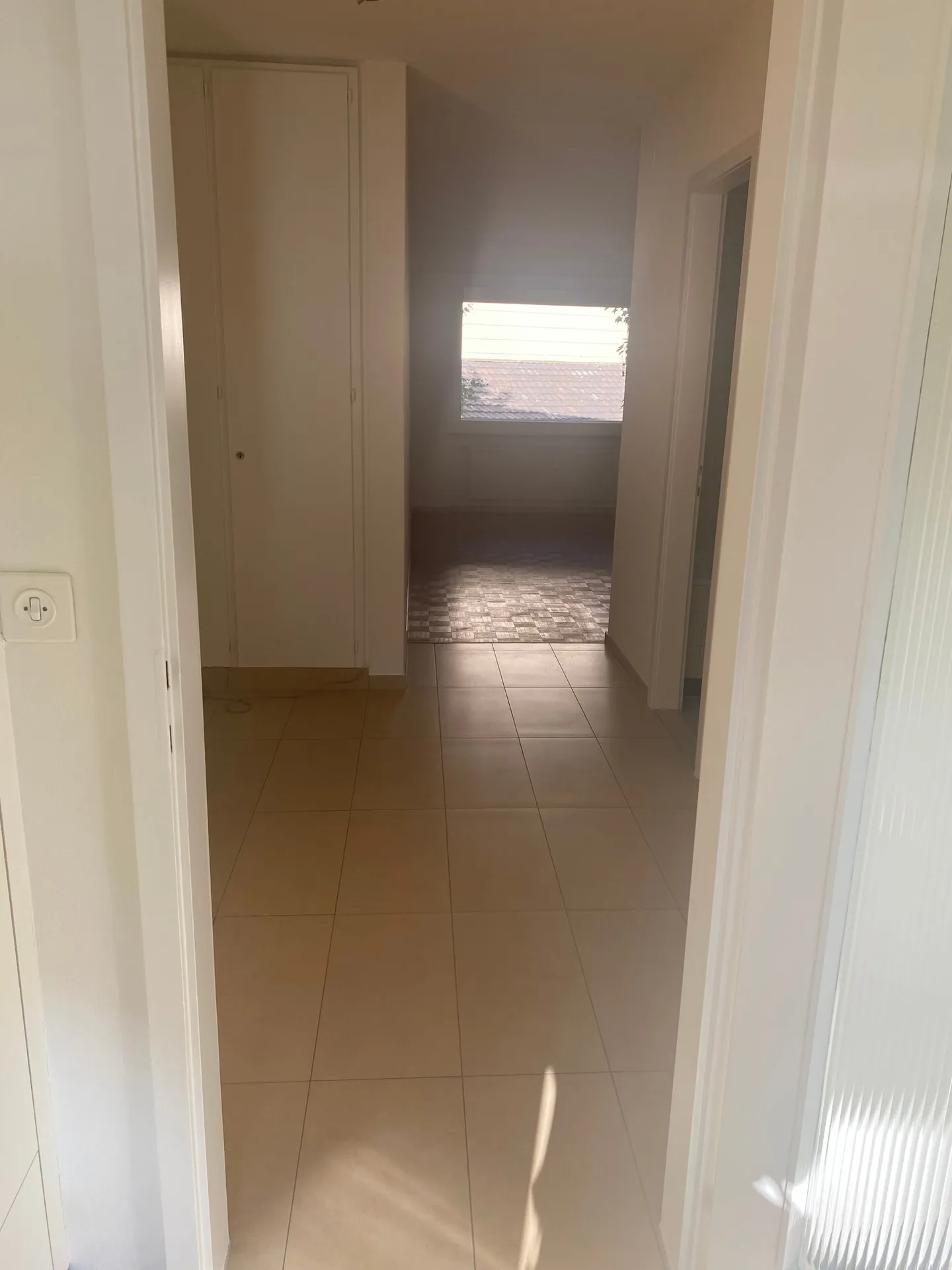 Appartamento 3 locali con balcone a Bienne - disponibile da settembre 2026 - Foto 3 di 10