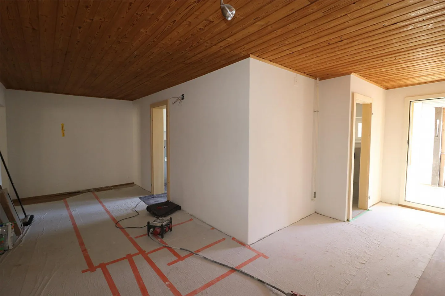 Large apartment in the old town with new kitchen and bathroom - Photo 12 of 19