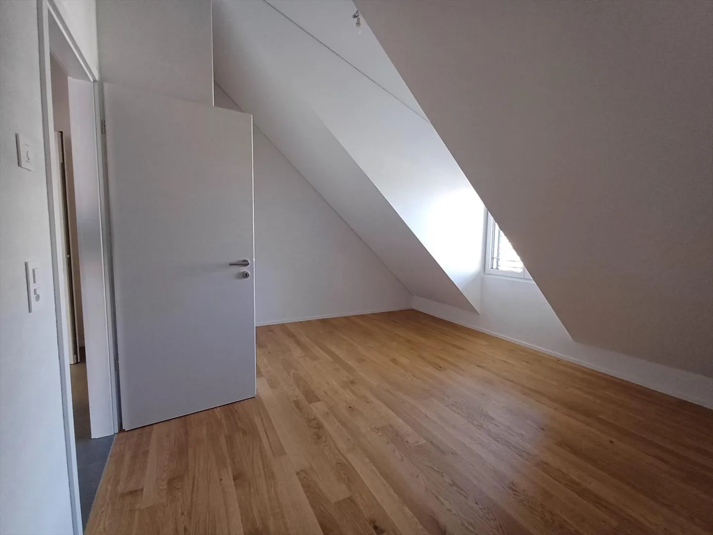 Neue 2-Zimmer-Wohnungen von etwa 51 und 58 m², einschließlich im obersten Stockwerk - Foto 4 von 4