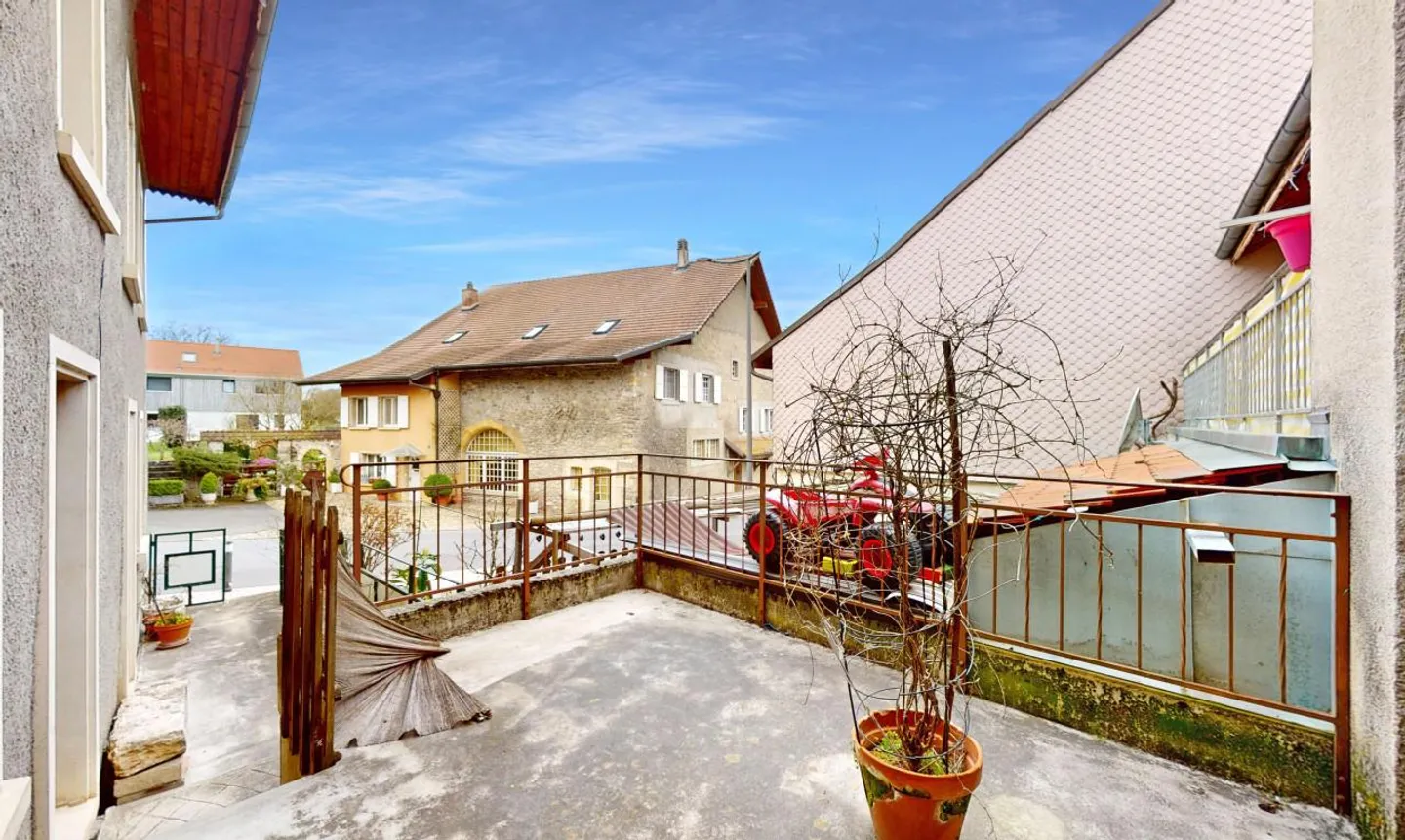 Great potential for development with generous volumes - Photo 5 of 13