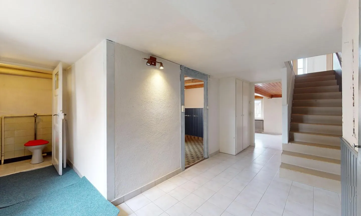 Great potential for development with generous volumes - Photo 8 of 13