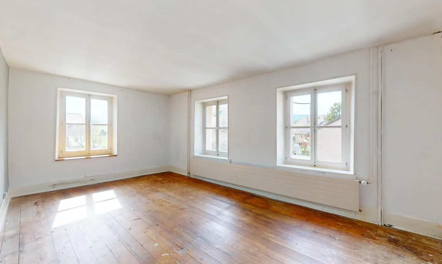 Great potential for development with generous volumes - Photo 10 of 13