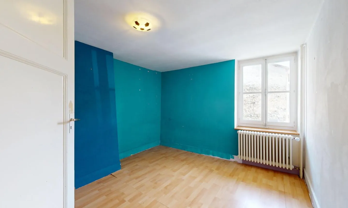 Great potential for development with generous volumes - Photo 12 of 13