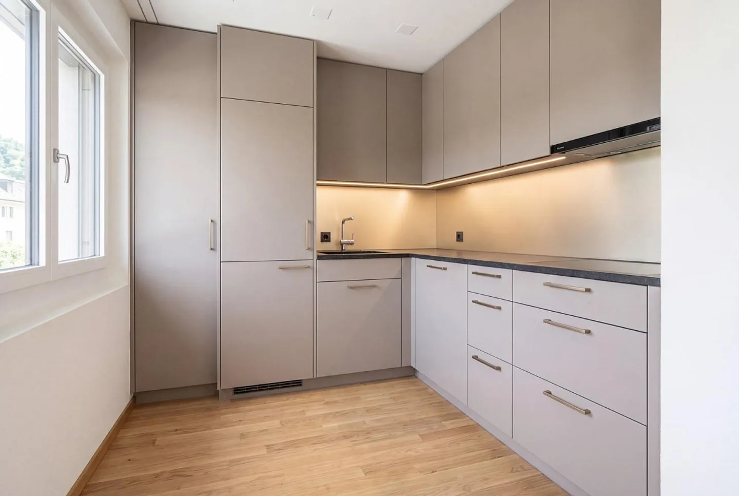 Prima occupazione dopo ristrutturazione totale - moderno appartamento di 1,5 stanze con balcone! - Foto 4 di 5