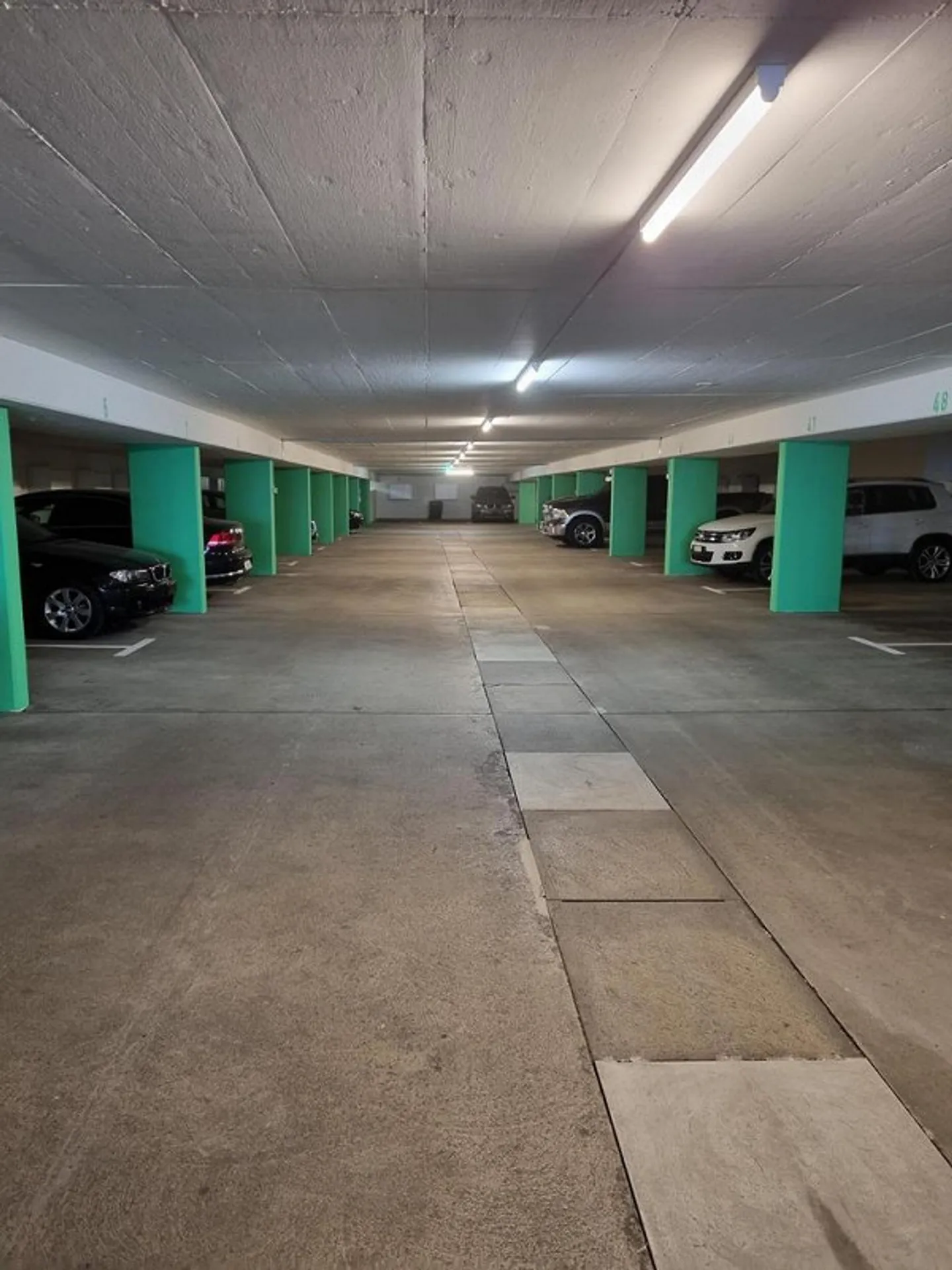 Parking spaces for rent in a central location in Spreitenbach - Photo 1 of 1