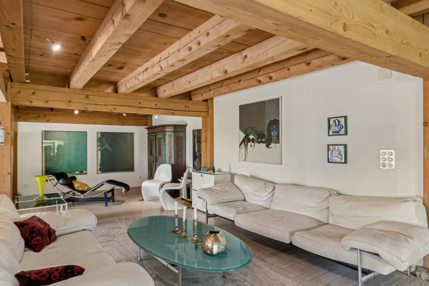 Magnificent renovated farmhouse. Entered into the history of watchmaking - Photo 23 of 31