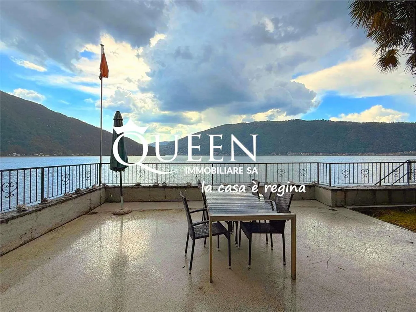 Bissone: Villa am Wasser, 6 Zimmer, 300 qm, Terrassen, Portico - Foto 12 von 13