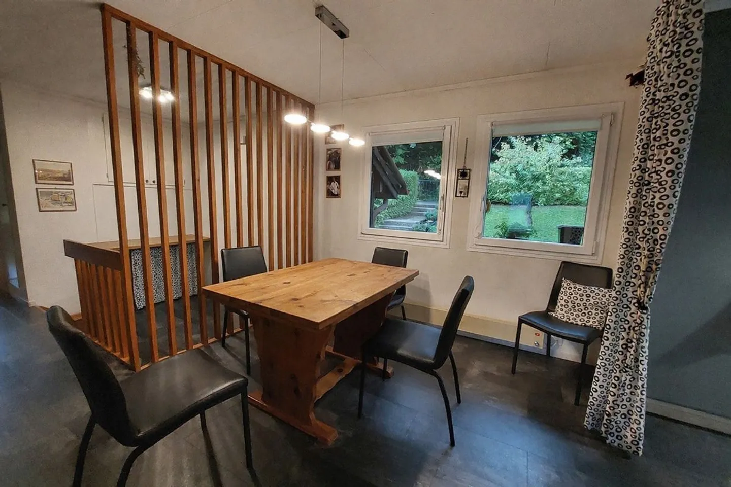 Bella villa indipendente con due appartamenti separati e due garage - Foto 6 di 13