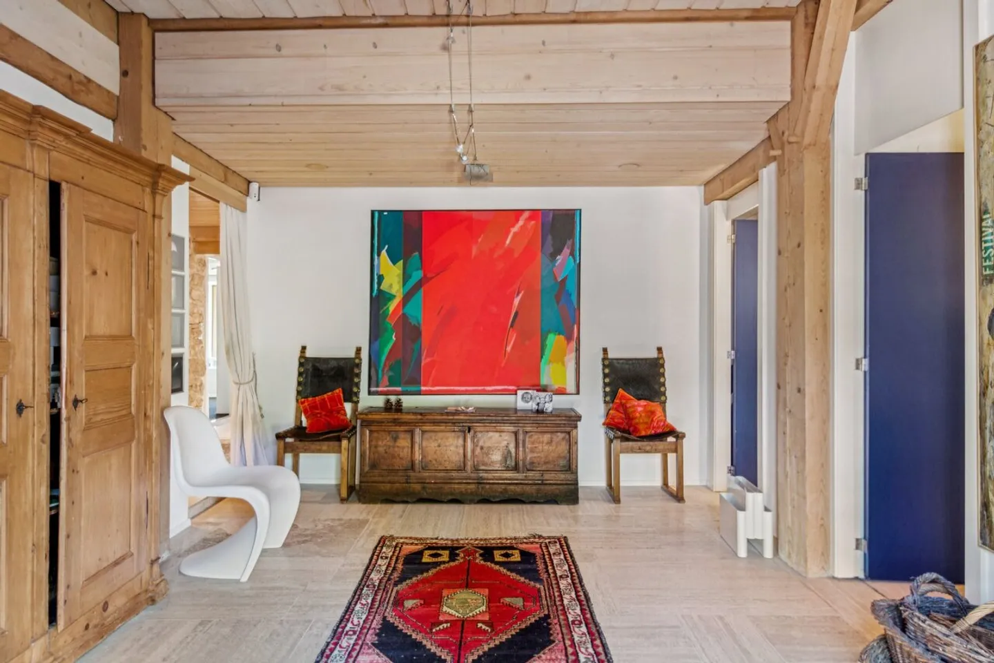 Magnificent renovated farmhouse. Entered into the history of watchmaking - Photo 27 of 31