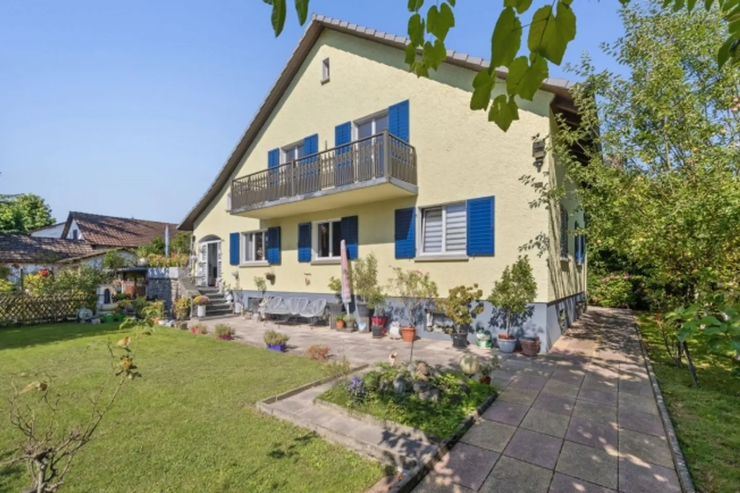 Casa unifamiliare di 8 stanze con grande giardino a Suhr in vendita - Foto 6 di 7