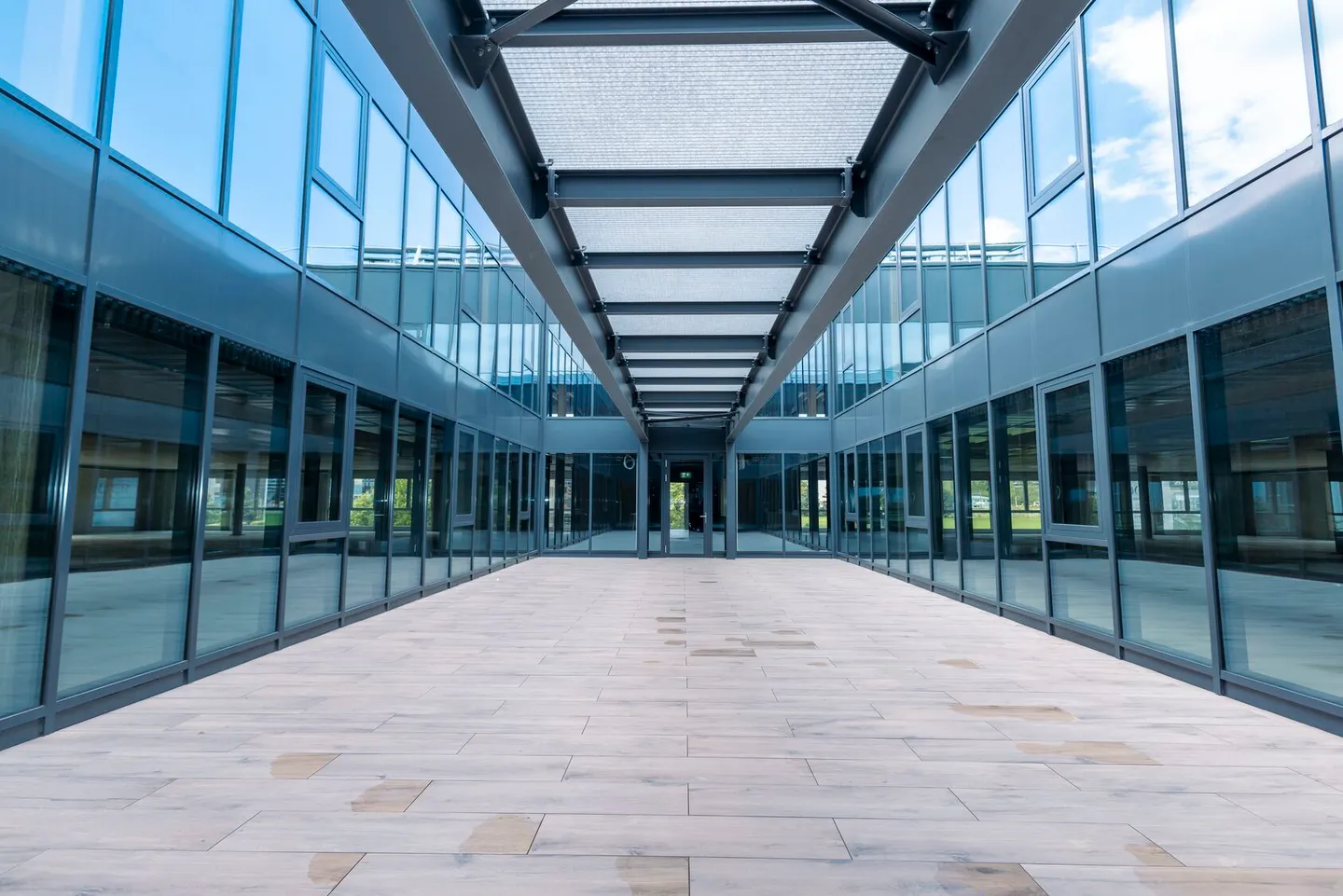 Nouveau à Gland - Grande surface commerciale - industrielle / 600m2 - Photo 8 sur 9