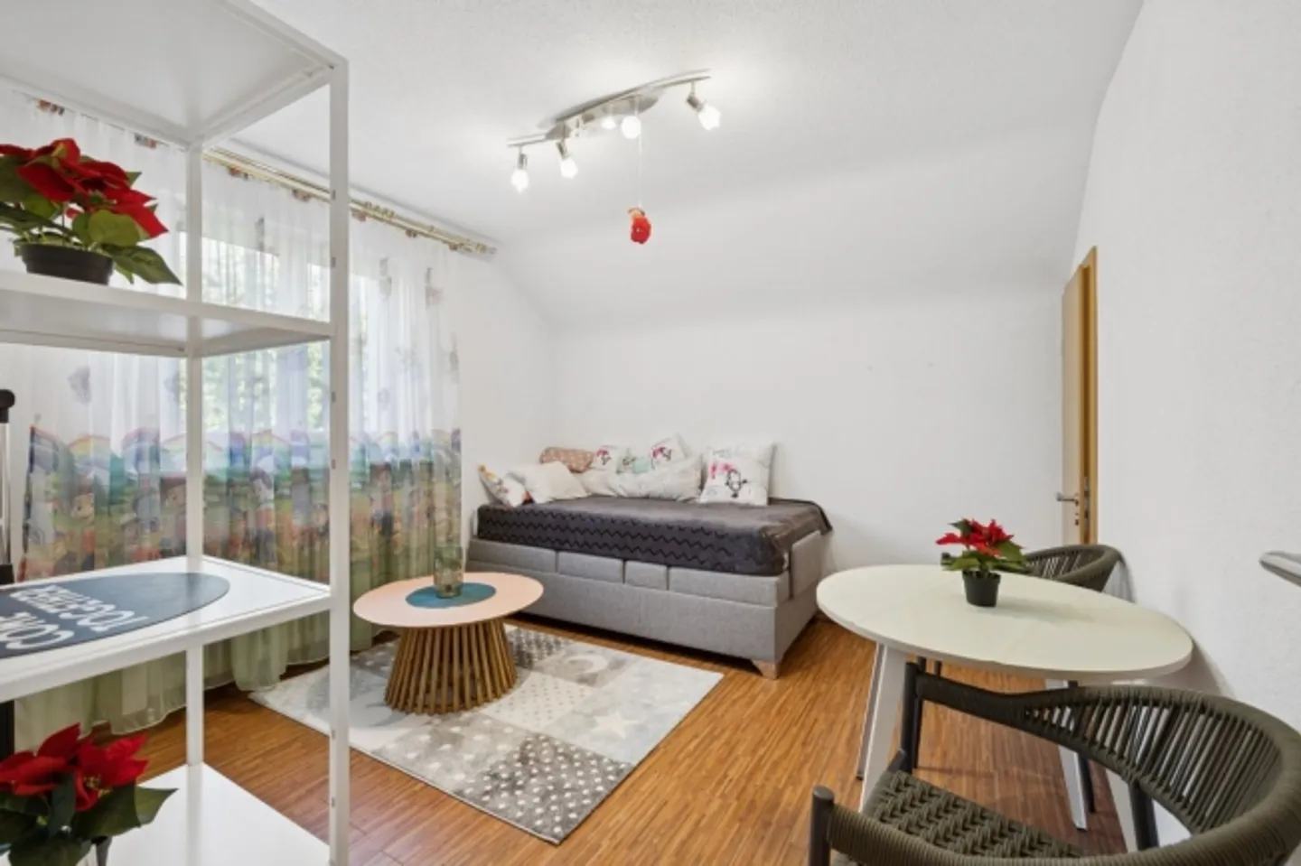 Casa unifamiliare di 8 stanze con grande giardino a Suhr in vendita - Foto 5 di 7