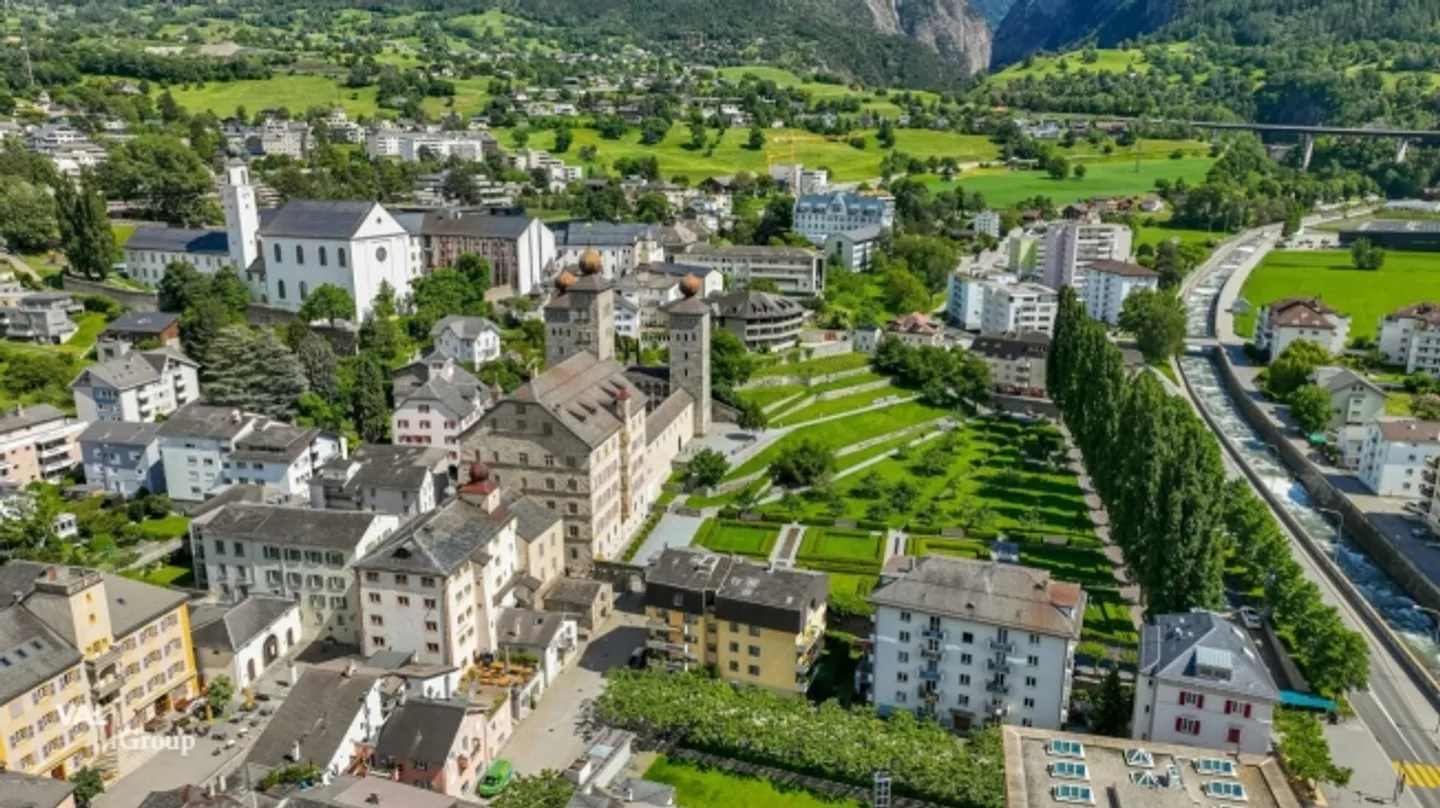 Studio attrayant, meublé avec un flair urbain et un emplacement central optimal - Photo 13 sur 15