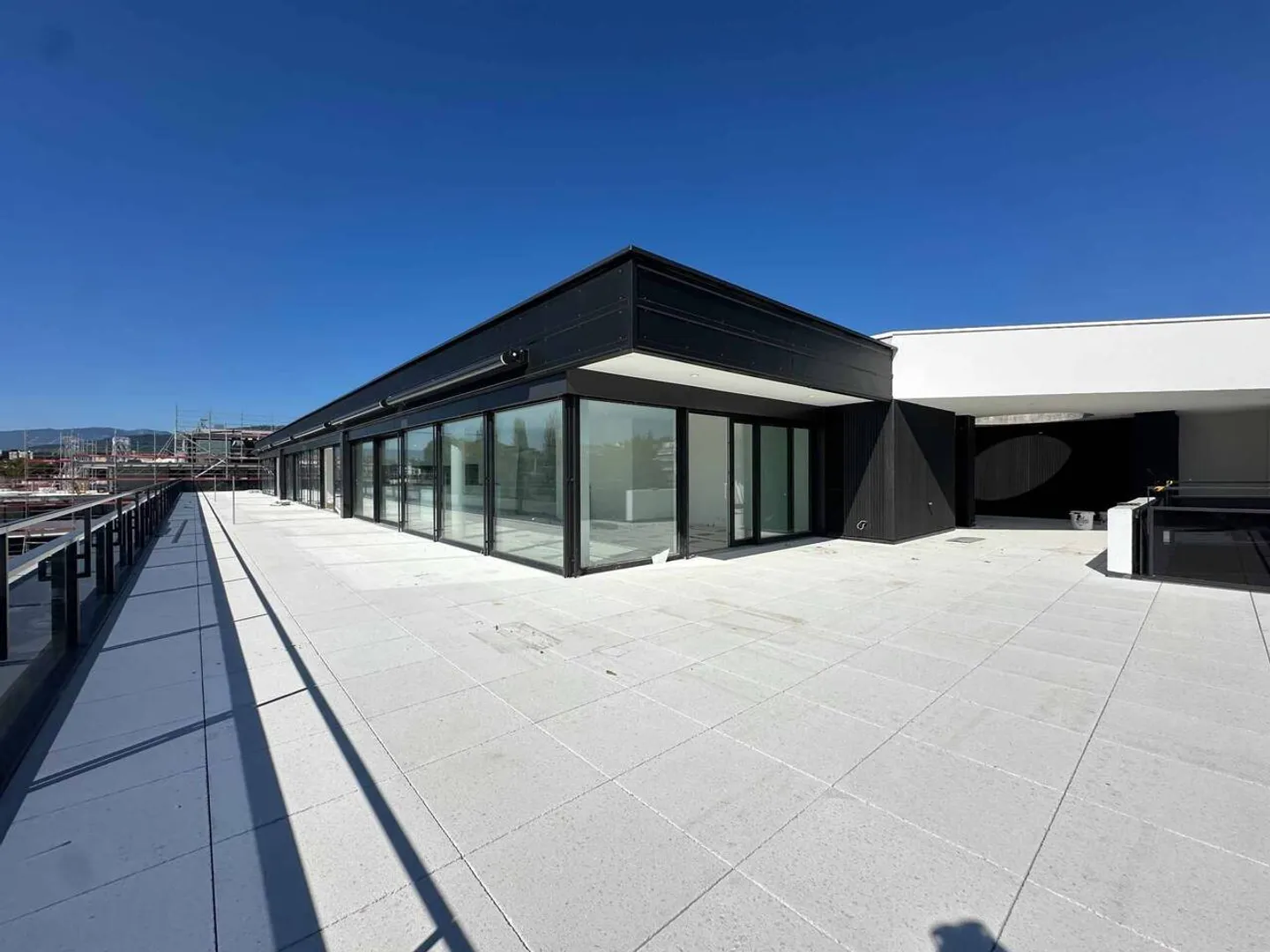 Nouvelle promotion : attique de 4.5 pièces avec rooftop terrasse - Photo 9 sur 13