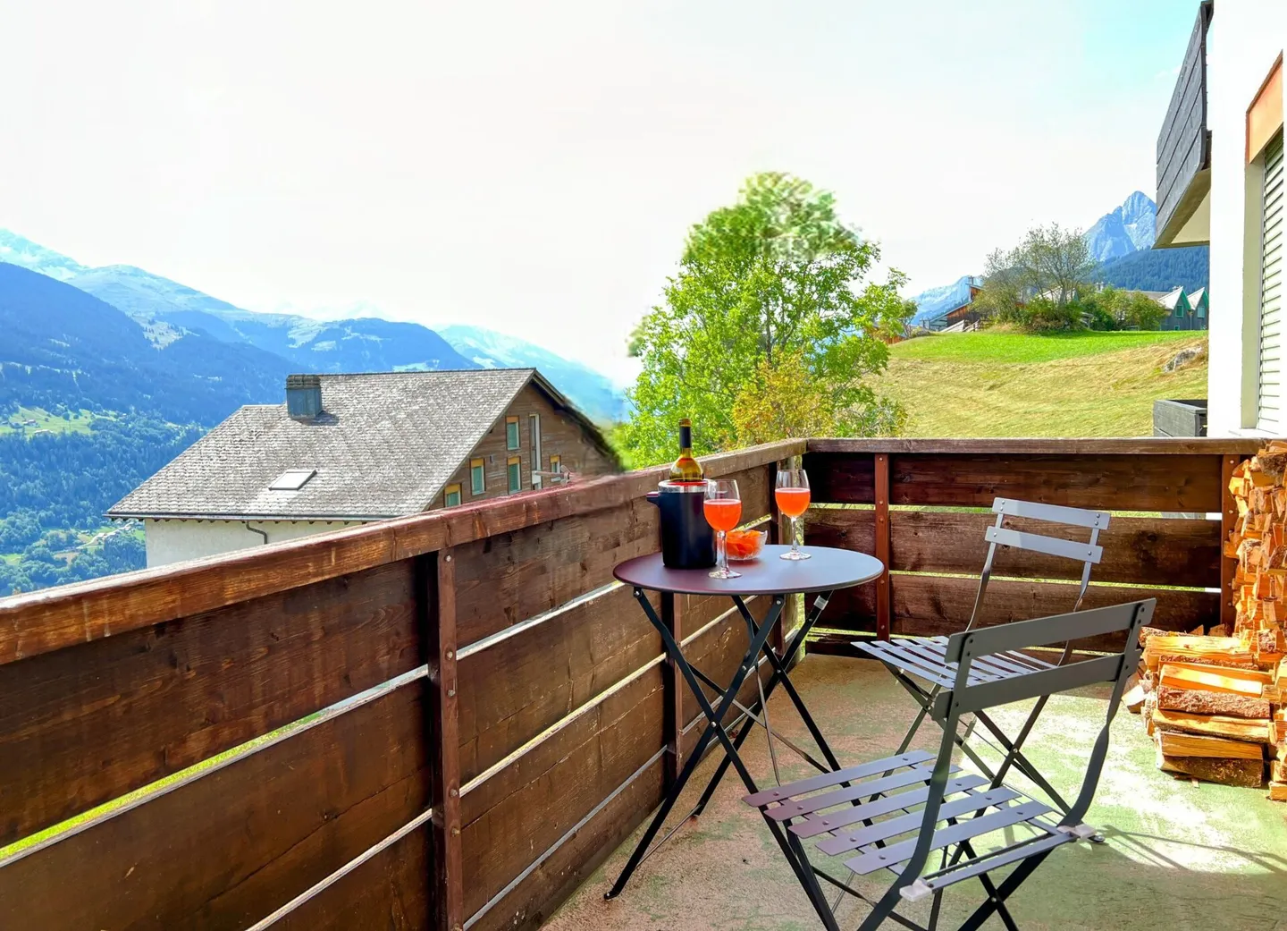 Dreamlike holiday apartment in a central location with wellness - Photo 2 of 10