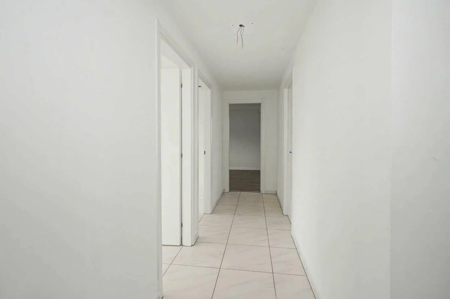 Renoviertes Apartment in Reinach - Foto 3 von 8