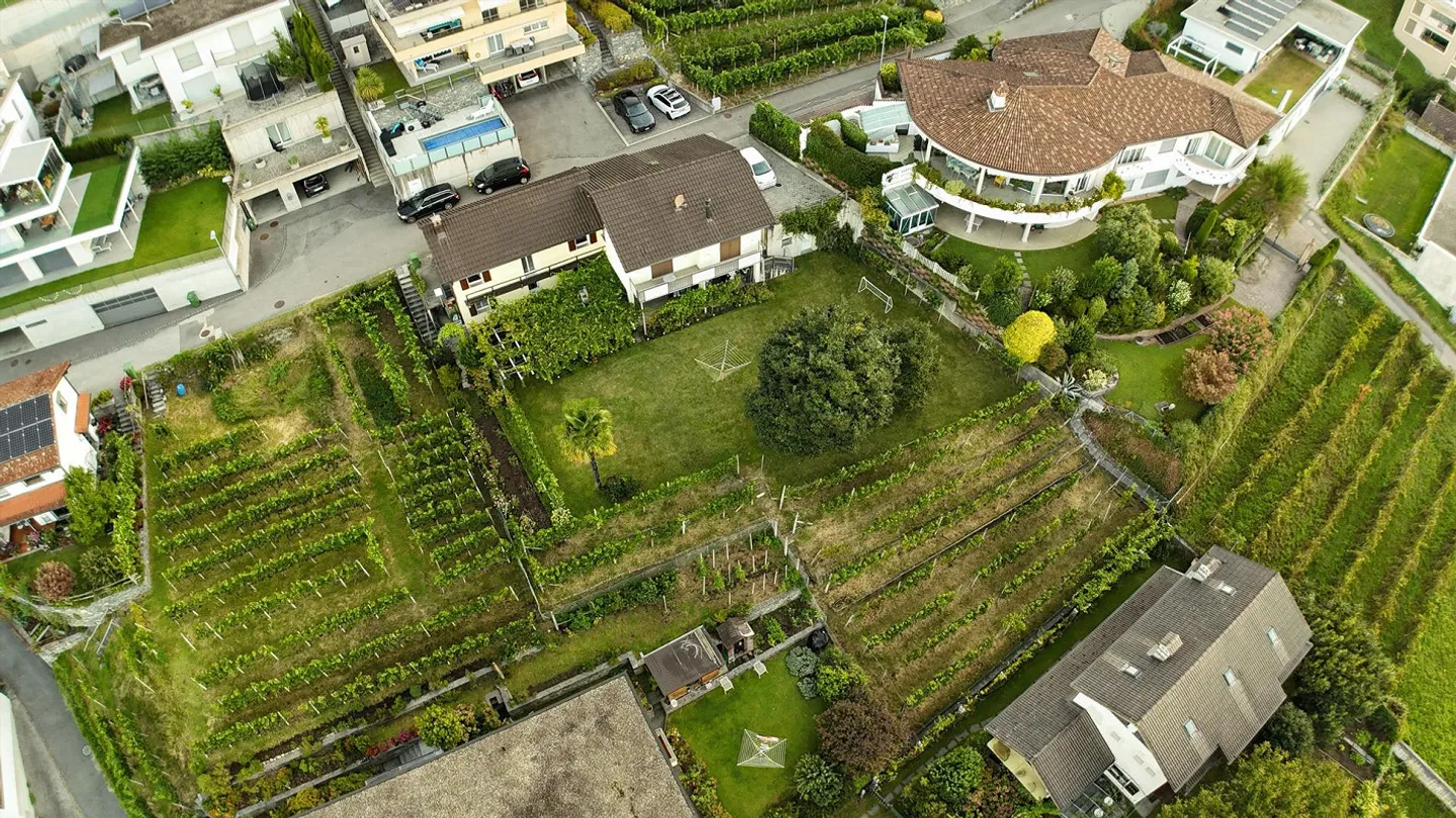 Une opportunité unique : maison bifamiliale avec potentiel de construction,... - Photo 6 sur 13