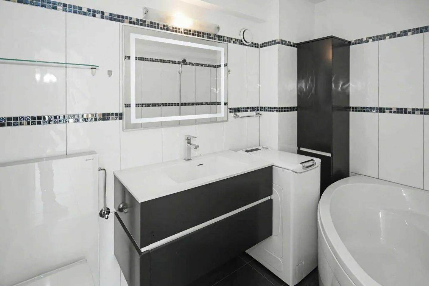 Renoviertes Apartment in Reinach - Foto 5 von 8