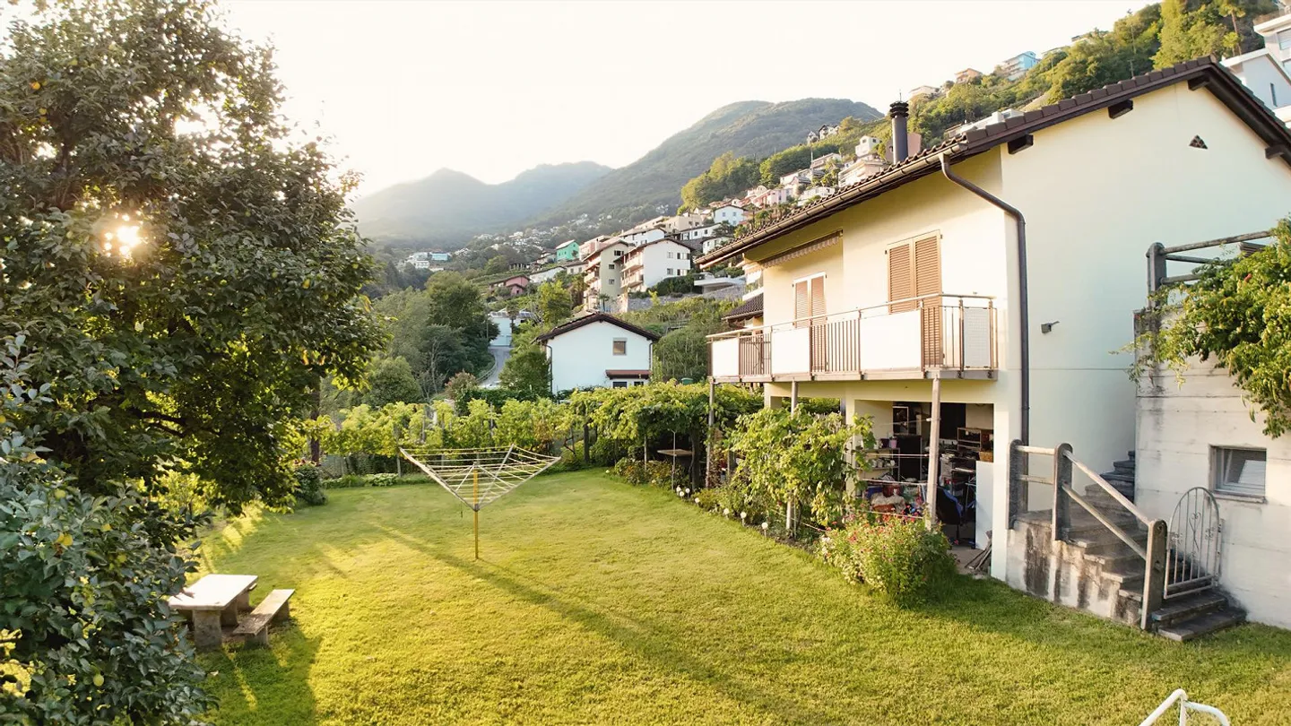 Une opportunité unique : maison bifamiliale avec potentiel de construction,... - Photo 8 sur 13