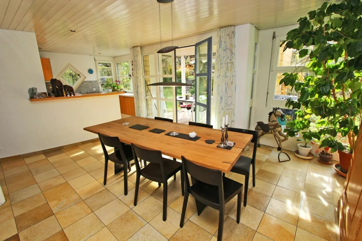 Familienresidenz im Villenquartier - Foto 2 von 21