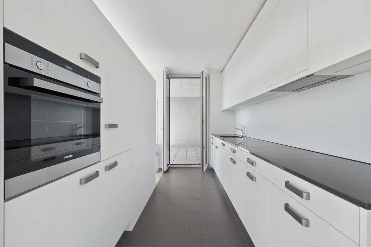 Ici attend votre maison - Photo 3 sur 11