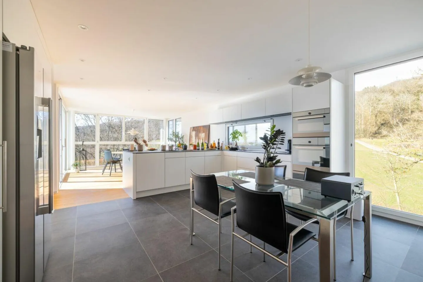 Appartement penthouse exclusif dans un emplacement privilégié avec vue imprenable sur la montagne et le lac... - Photo 5 sur 13