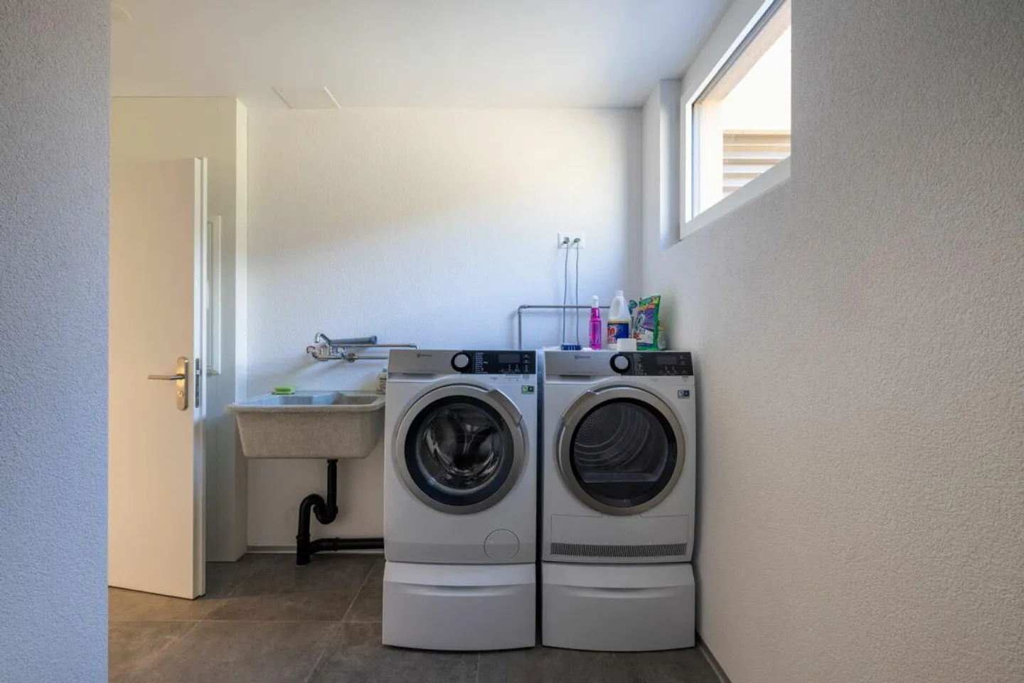 Appartement penthouse exclusif dans un emplacement privilégié avec vue imprenable sur la montagne et le lac... - Photo 12 sur 13