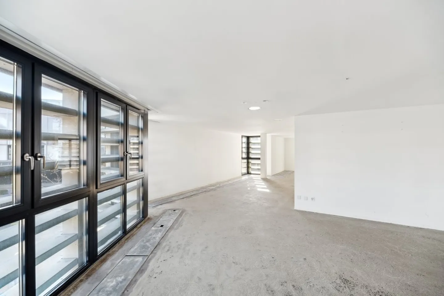 Doppelstöckige Bürofläche an Toplage in Muttenz - Foto 2 von 12