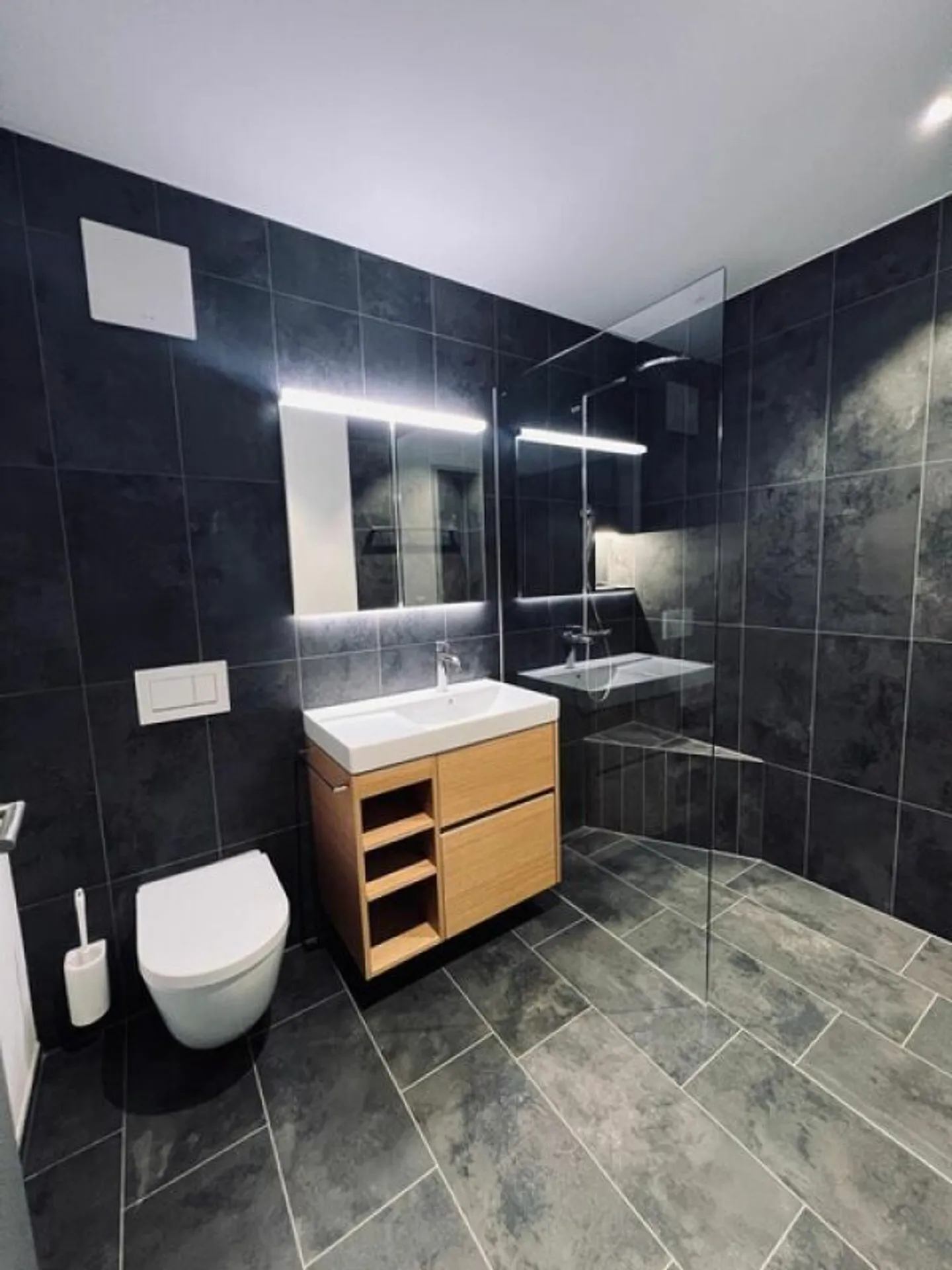 Exklusive 4.5 Zimmer Neubauwohnung - Foto 4 von 14