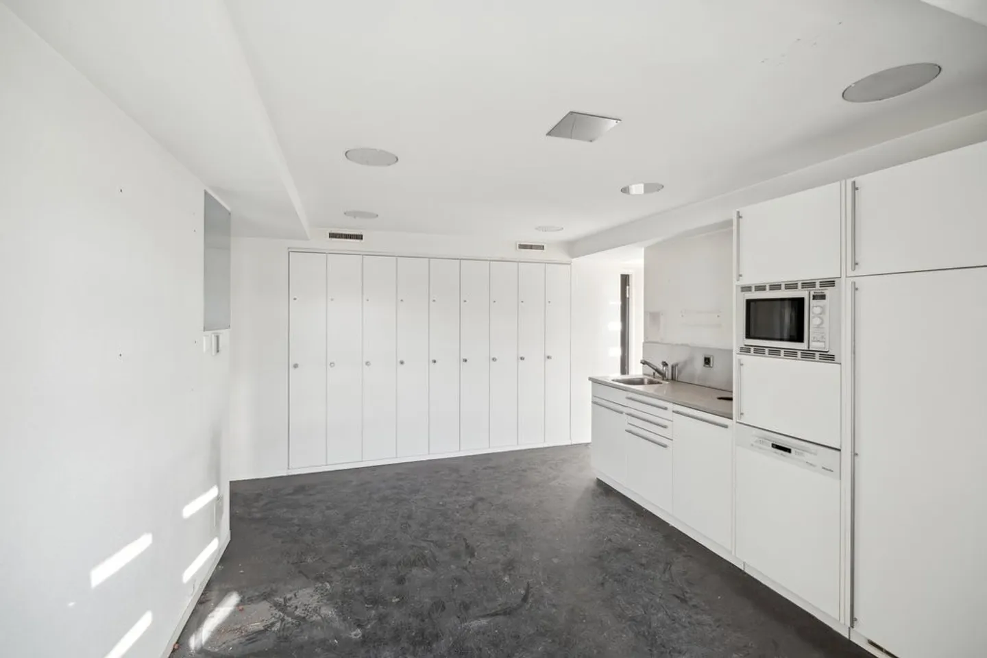 Doppelstöckige Bürofläche an Toplage in Muttenz - Foto 6 von 12