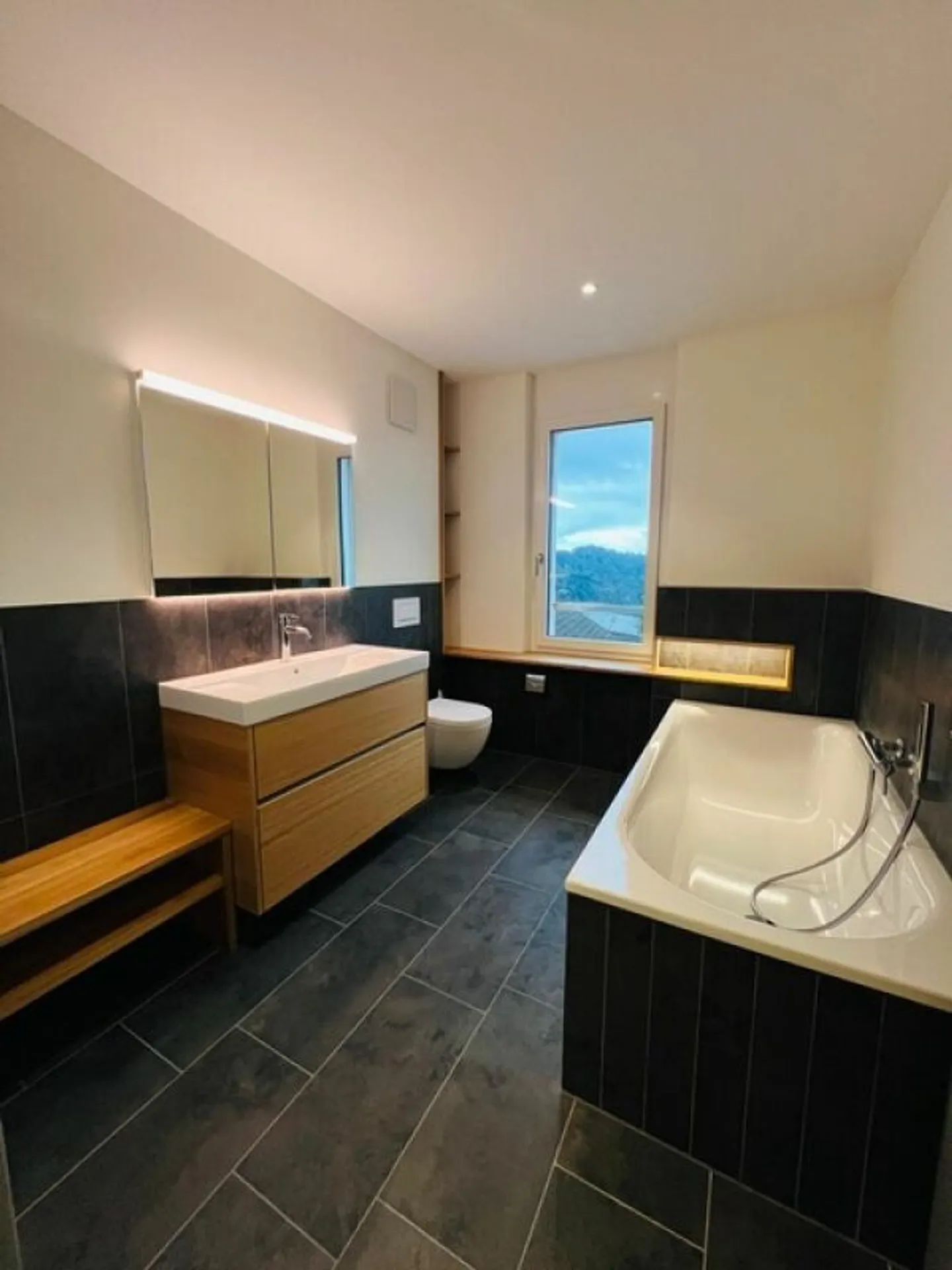 Exklusive 4.5 Zimmer Neubauwohnung - Foto 5 von 14