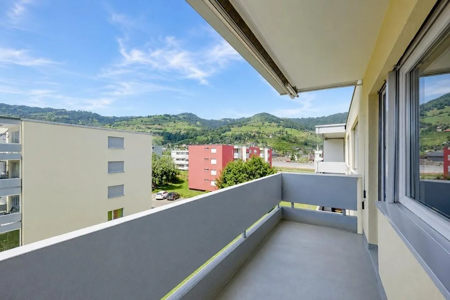 Geräumige Wohnung mit Grünblick - Foto 4 von 7