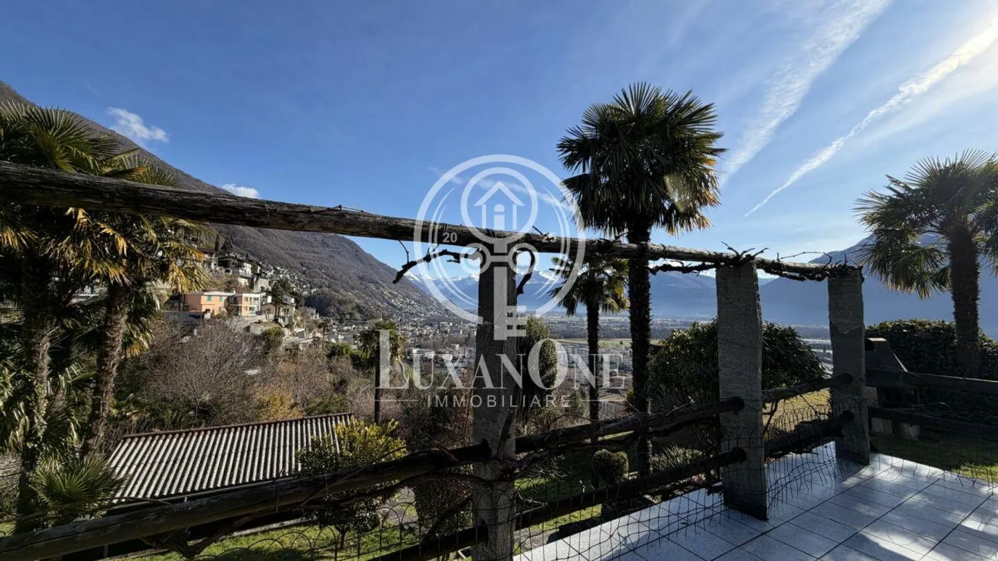 Unique holiday property with dependance, view and privacy - Photo 3 of 10