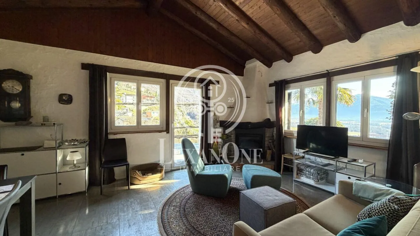 Unique holiday property with dependance, view and privacy - Photo 4 of 10