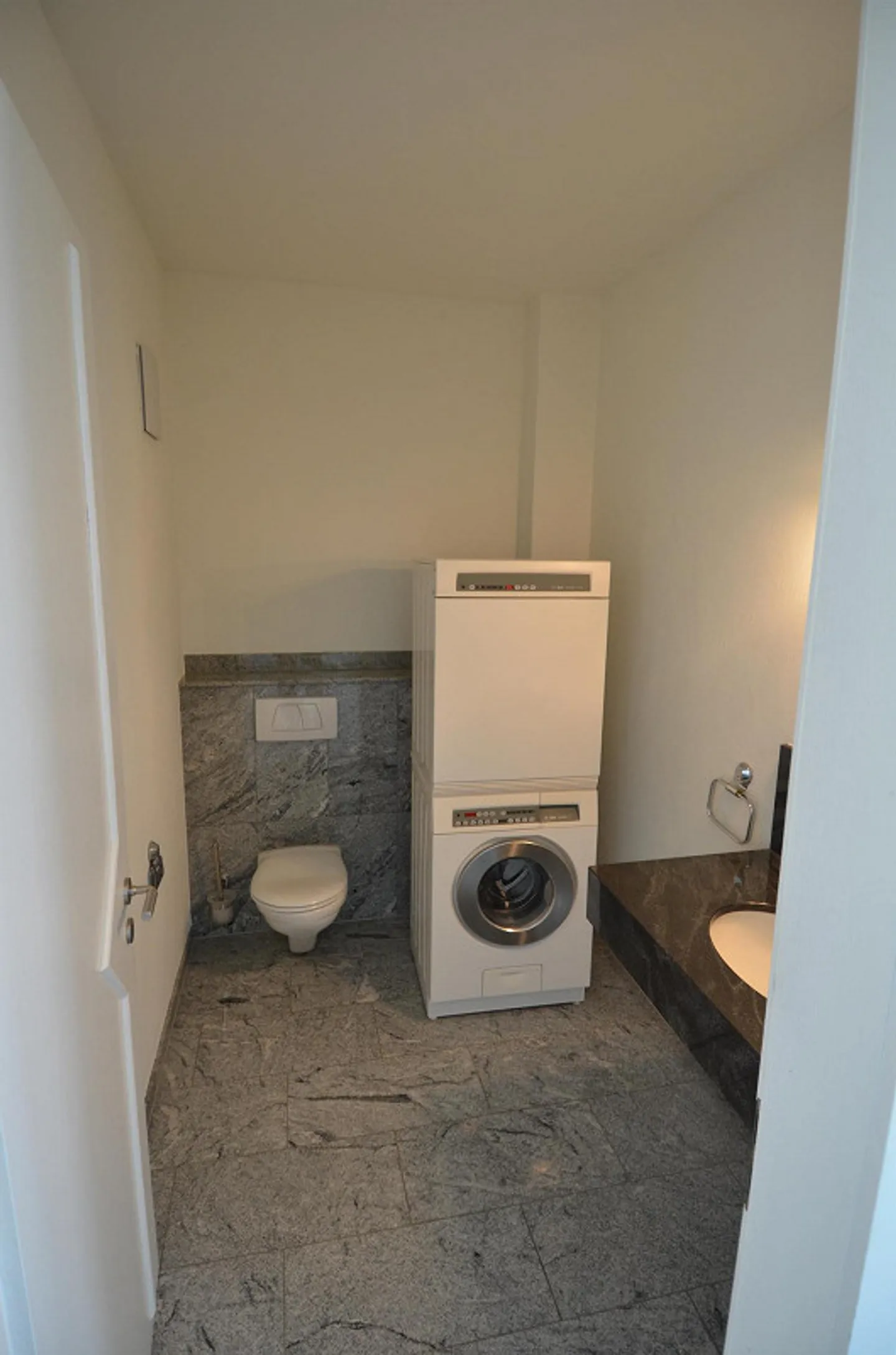 Appartamento esclusivo di 3,5 stanze (W04) - Foto 3 di 11