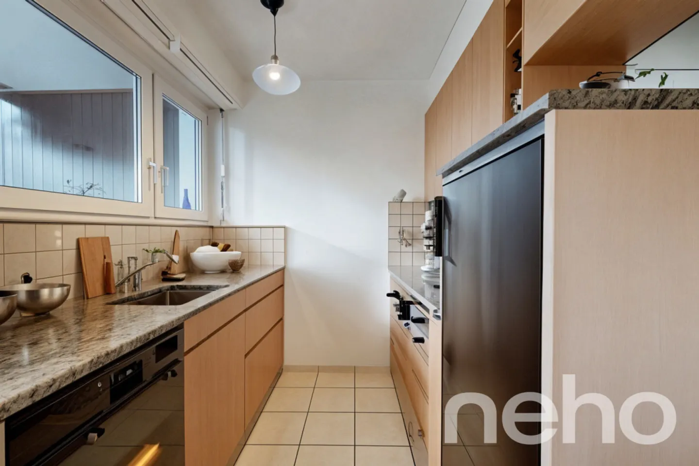 Appartement en duplex attrayant de 5,5 pièces avec un agencement réfléchi - Photo 5 sur 12