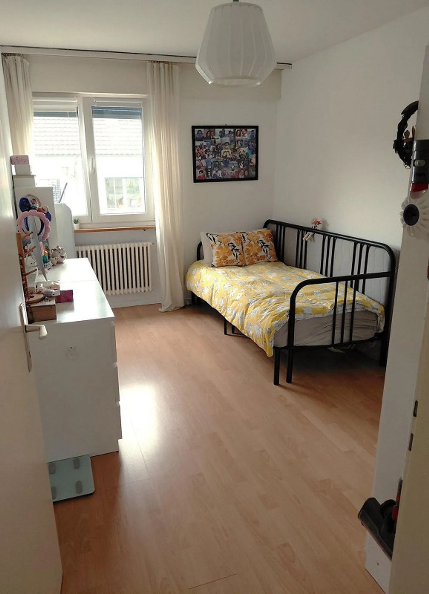Schöne, renovierte 4-Zimmer-Wohnung an zentraler Lage - Photo 4 of 7