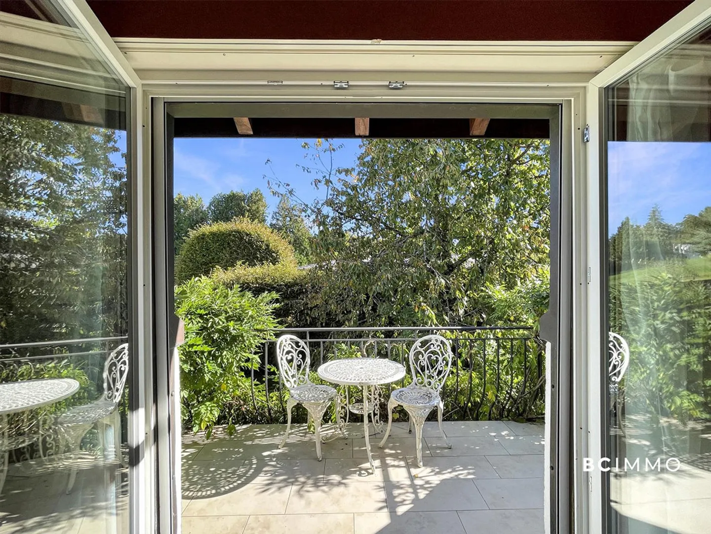 Villa di lusso con piscina interna - Foto 8 di 10