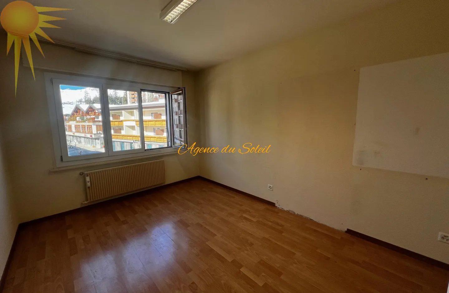 Nel cuore di Crans! Luminoso appartamento di 4.5 locali (est-nord-ovest) con una cameretta aggiuntiva! - Foto 12 di 19