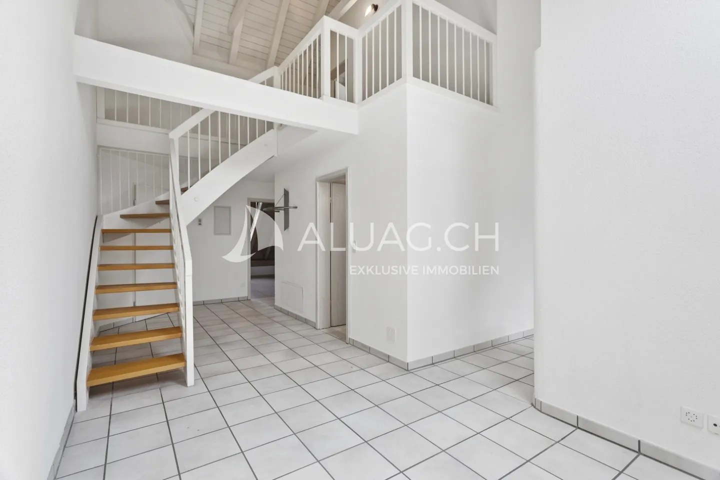 DUPLEX RENTAL APARTMENT IN A QUIET NEIGHBORHOOD - Photo 6 of 12