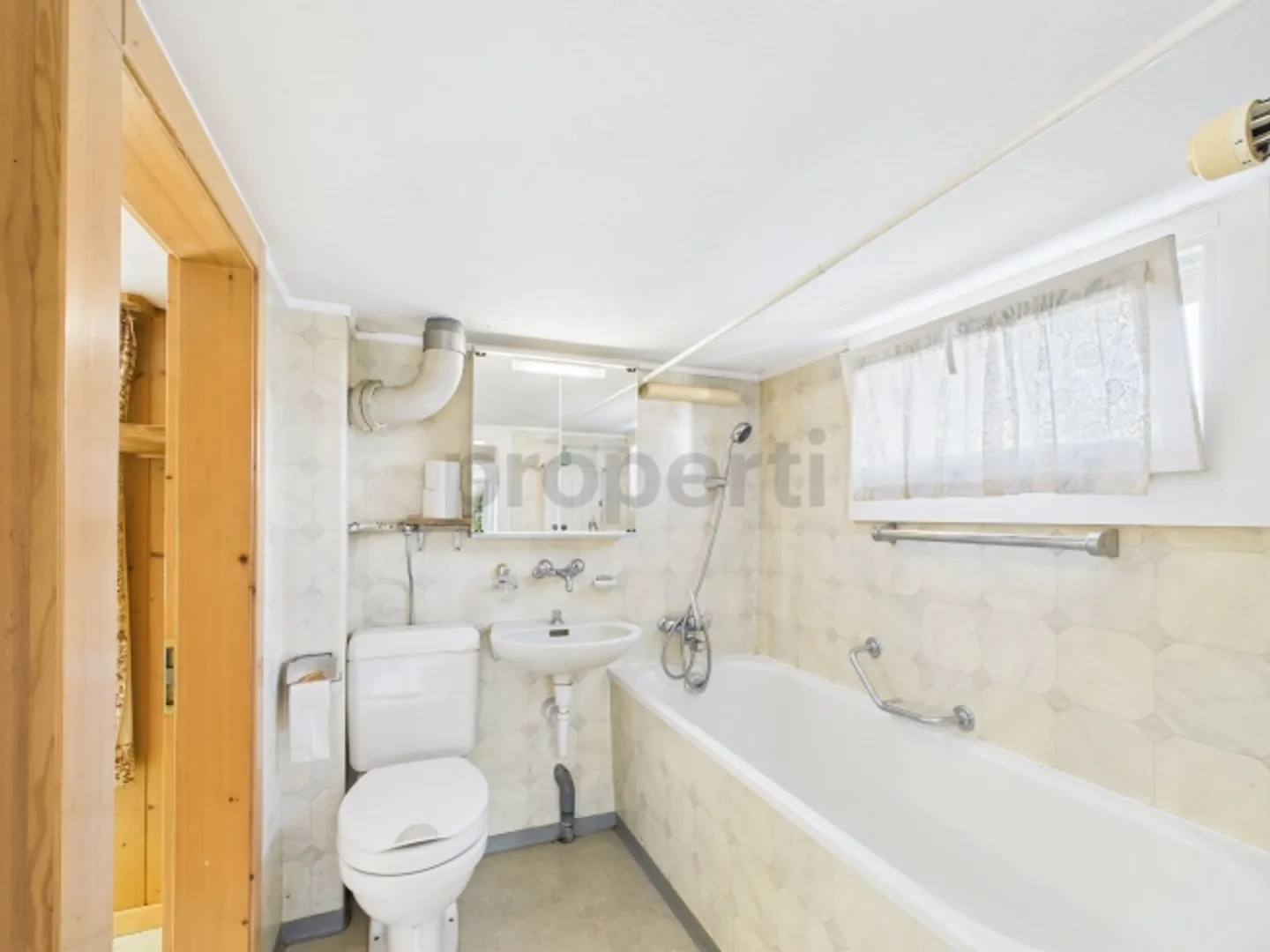 Charming single-family home with large outdoor space and plenty of potential - Photo 10 of 13