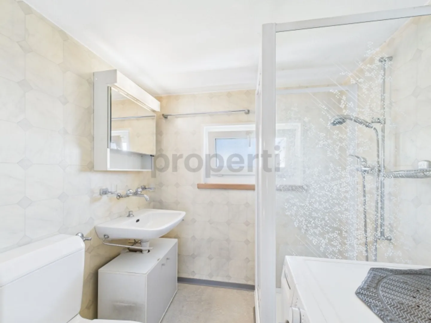 Charming single-family home with large outdoor space and plenty of potential - Photo 9 of 13