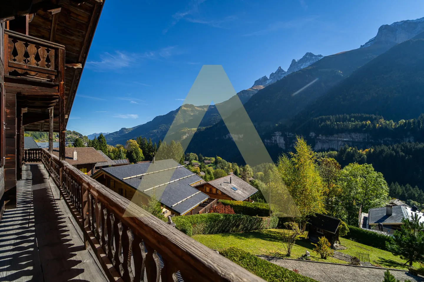 Proprietà eccezionale ai piedi delle Portes du Soleil - Foto 1 di 11