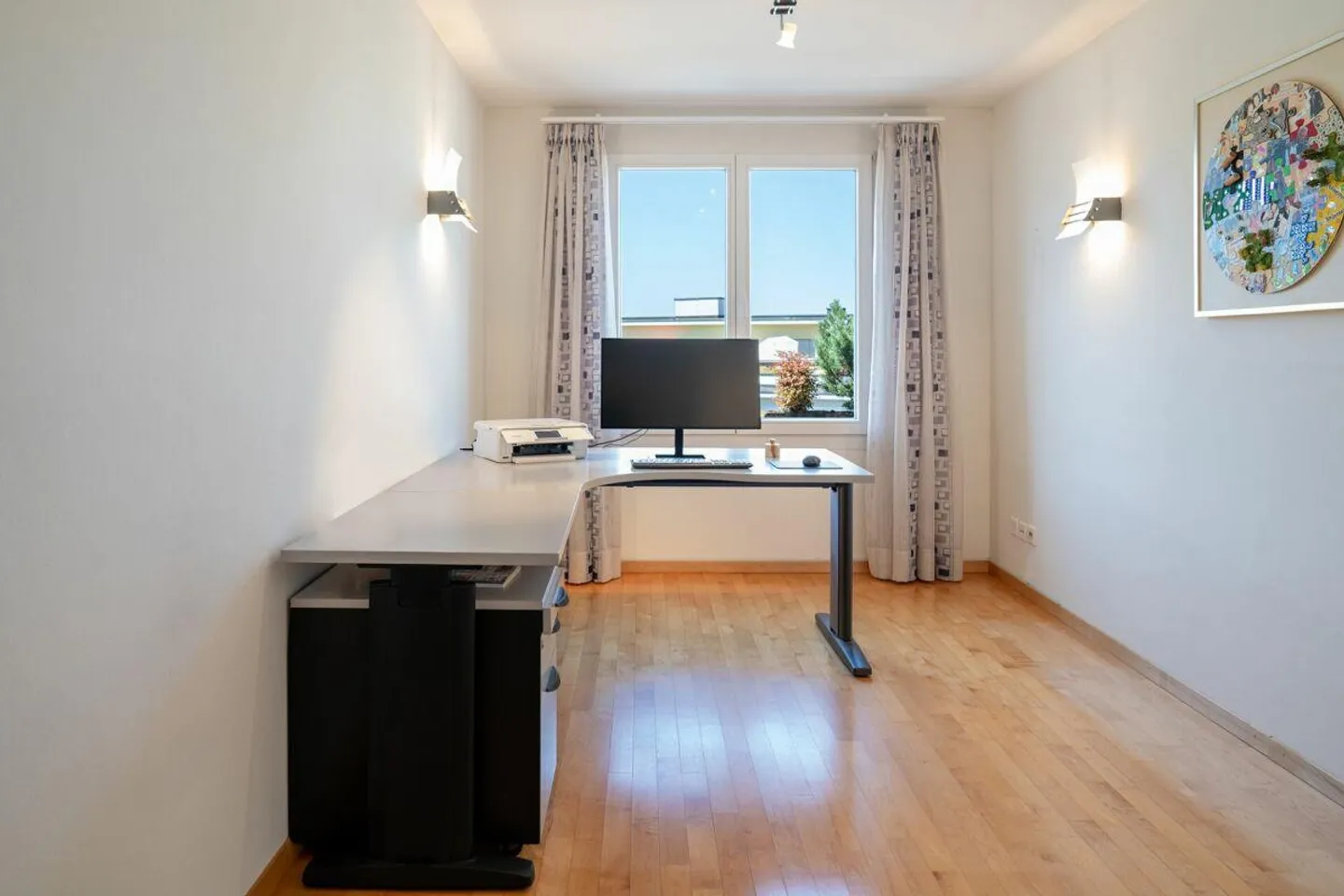Spacious 5.5 Room Penthouse Apartment - Photo 10 of 19