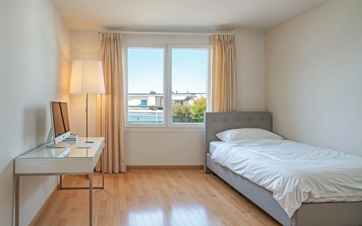 Spacious 5.5 Room Penthouse Apartment - Photo 11 of 19