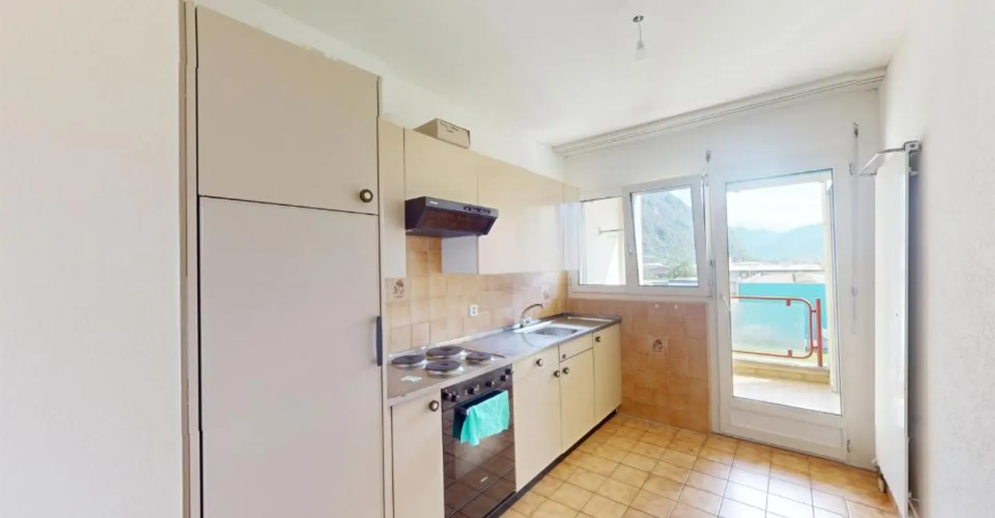 Spacious apartment with balcony - Photo 4 of 8